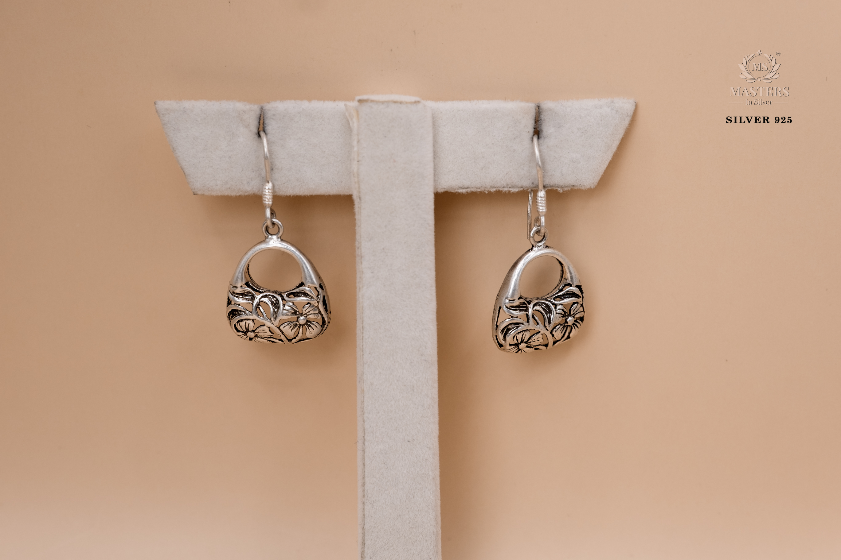 Women's accessories
